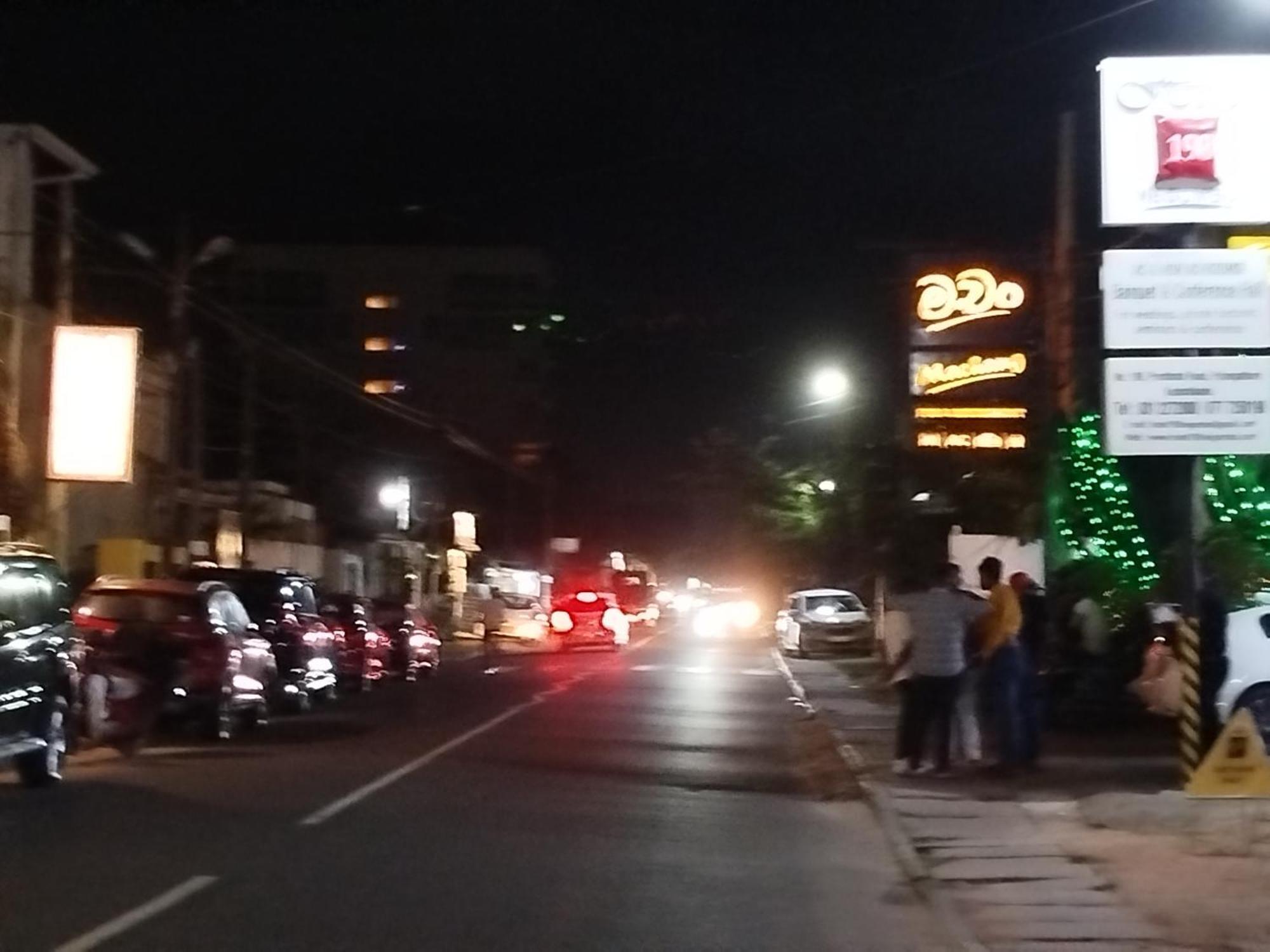 Elzangi Hotel Negombo Exterior foto